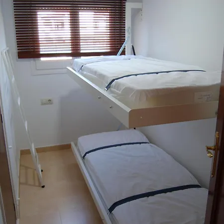 Apartment Luminoso En 1ª Linea De Mar Con Terraza Y Vistas, Cerca De Playas Y Comercios. - Es-228-36 Llanca